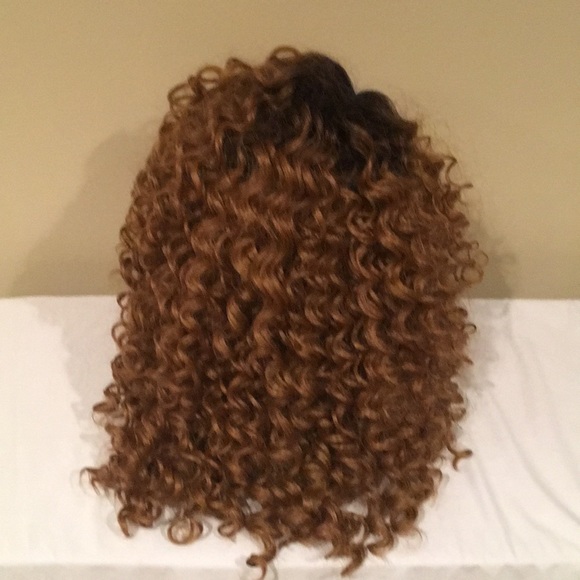 Medium brown with dark root wig - Picture 2 of 5